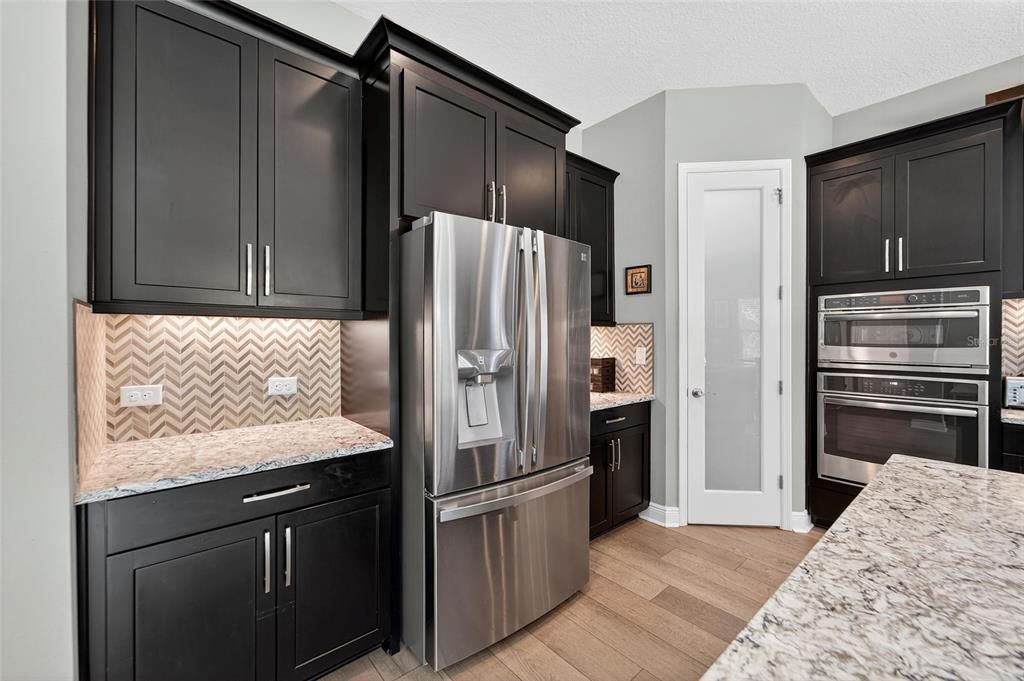 En Venta: $789,000 (5 camas, 4 baños, 4278 Pies cuadrados)