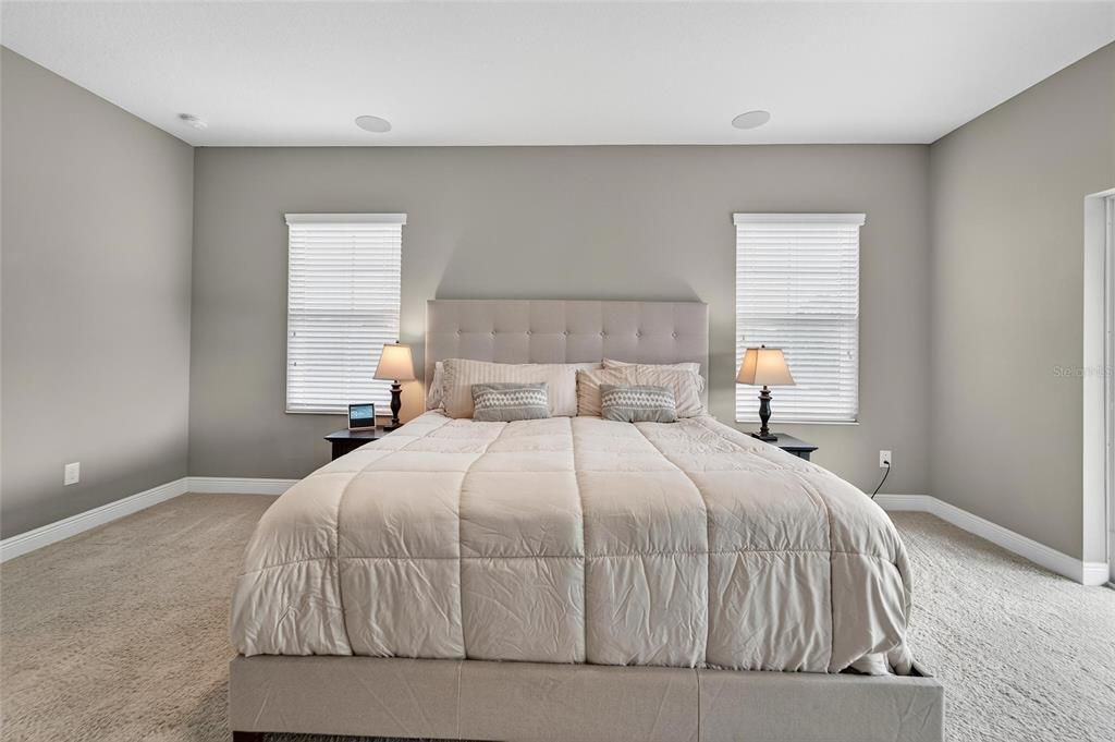 En Venta: $789,000 (5 camas, 4 baños, 4278 Pies cuadrados)