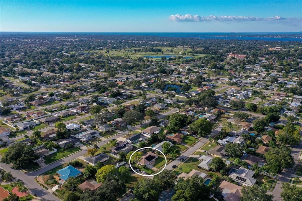 En Venta: $549,900 (3 camas, 2 baños, 1727 Pies cuadrados)