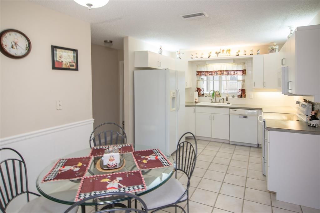 En Venta: $549,900 (3 camas, 2 baños, 1727 Pies cuadrados)