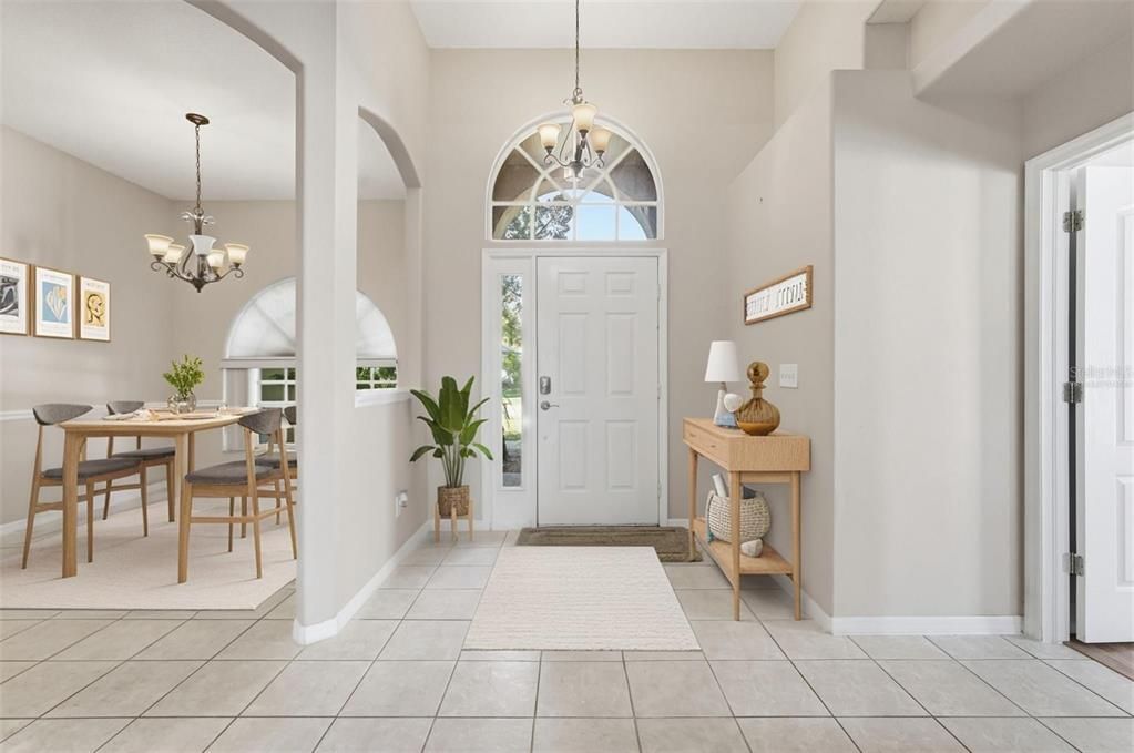 Activo con contrato: $430,000 (4 camas, 3 baños, 2077 Pies cuadrados)