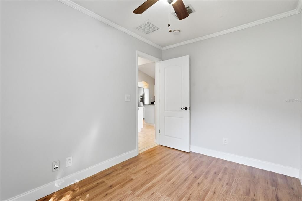 Activo con contrato: $430,000 (4 camas, 3 baños, 2077 Pies cuadrados)