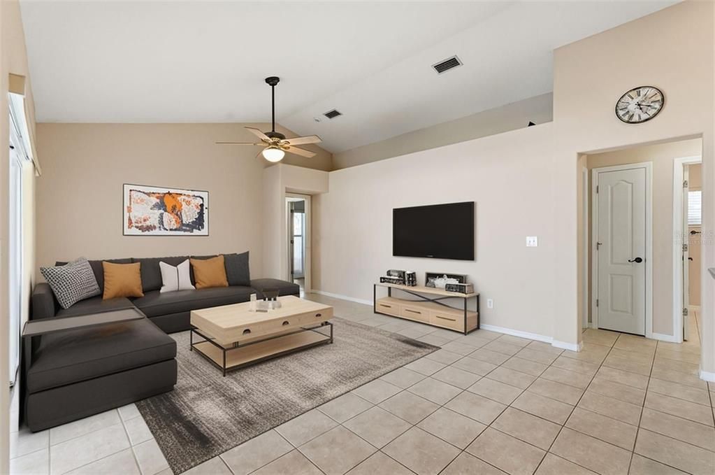 Activo con contrato: $430,000 (4 camas, 3 baños, 2077 Pies cuadrados)