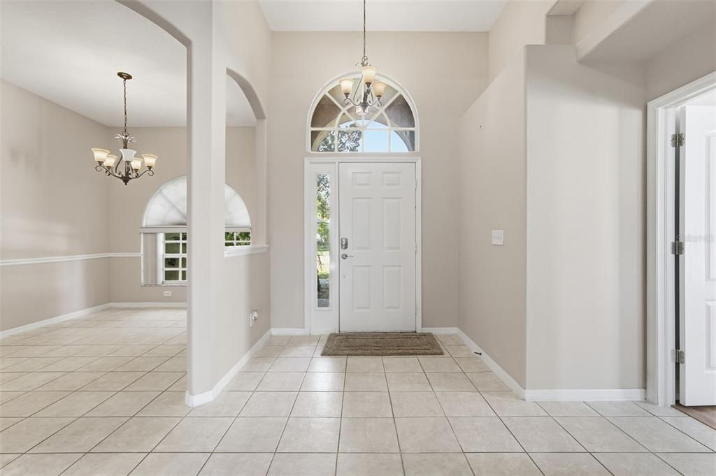 Activo con contrato: $430,000 (4 camas, 3 baños, 2077 Pies cuadrados)