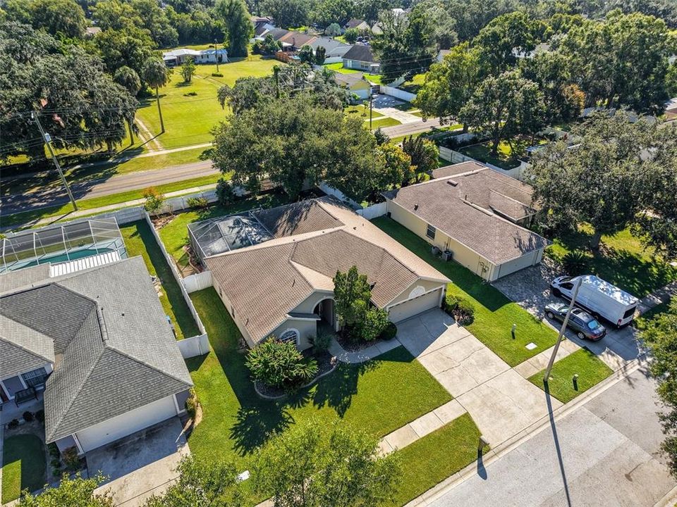 Activo con contrato: $430,000 (4 camas, 3 baños, 2077 Pies cuadrados)