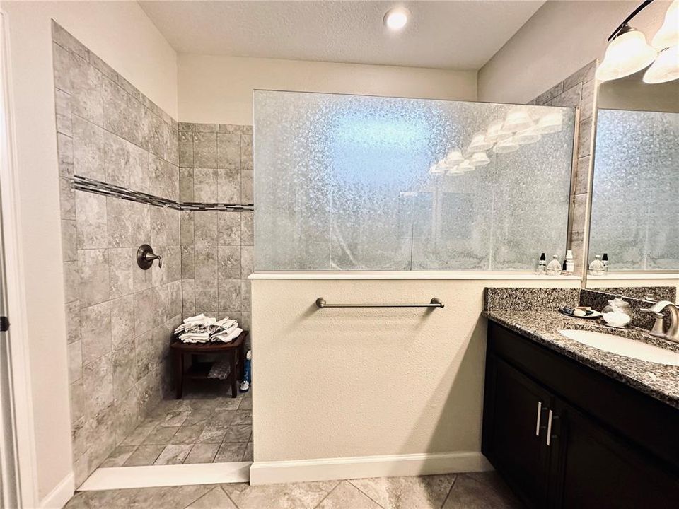 En Venta: $395,900 (3 camas, 2 baños, 1677 Pies cuadrados)