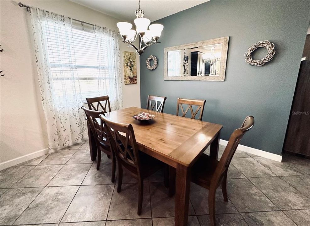 En Venta: $395,900 (3 camas, 2 baños, 1677 Pies cuadrados)