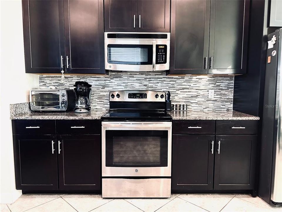 En Venta: $395,900 (3 camas, 2 baños, 1677 Pies cuadrados)