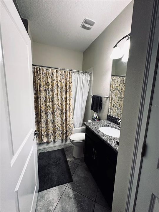 En Venta: $395,900 (3 camas, 2 baños, 1677 Pies cuadrados)