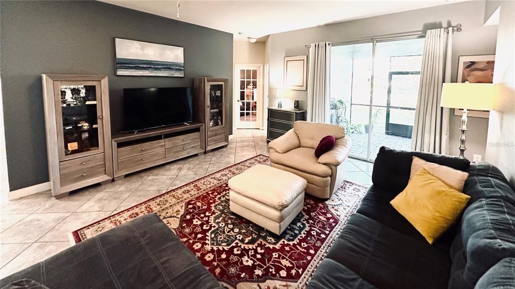 En Venta: $395,900 (3 camas, 2 baños, 1677 Pies cuadrados)