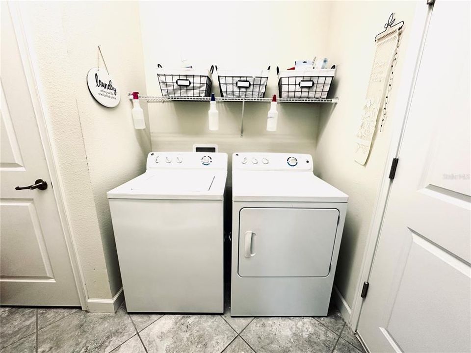 En Venta: $395,900 (3 camas, 2 baños, 1677 Pies cuadrados)