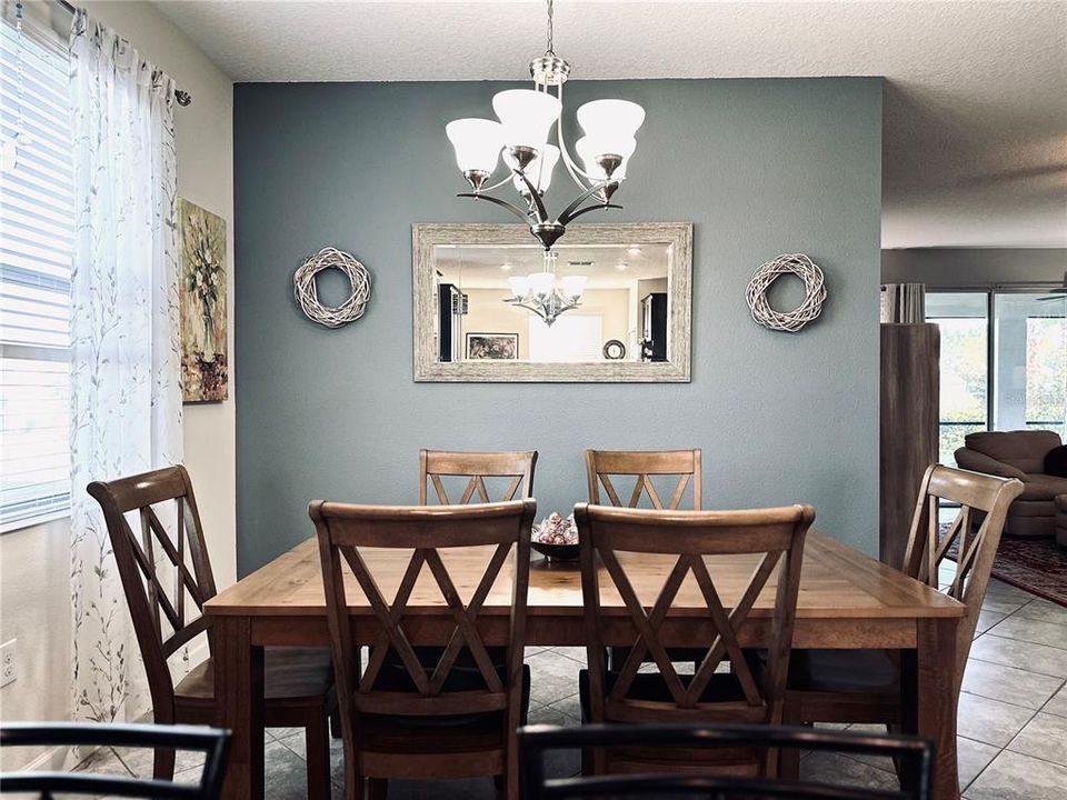 En Venta: $395,900 (3 camas, 2 baños, 1677 Pies cuadrados)