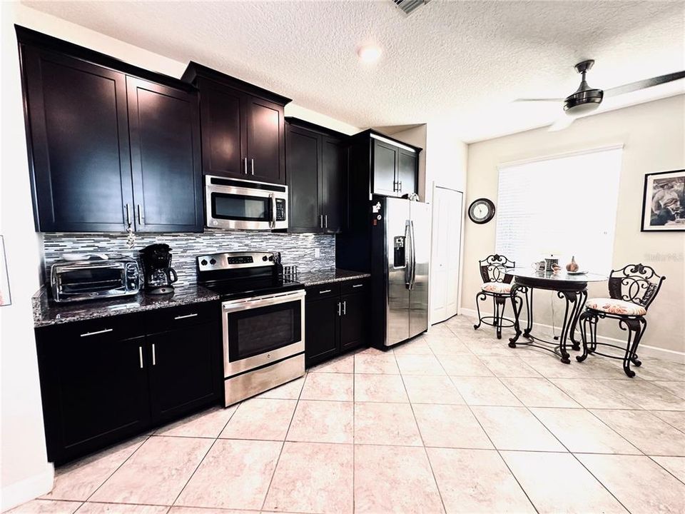 En Venta: $395,900 (3 camas, 2 baños, 1677 Pies cuadrados)