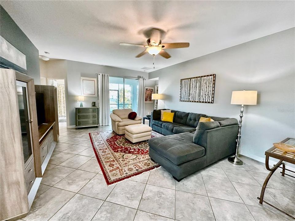 En Venta: $395,900 (3 camas, 2 baños, 1677 Pies cuadrados)