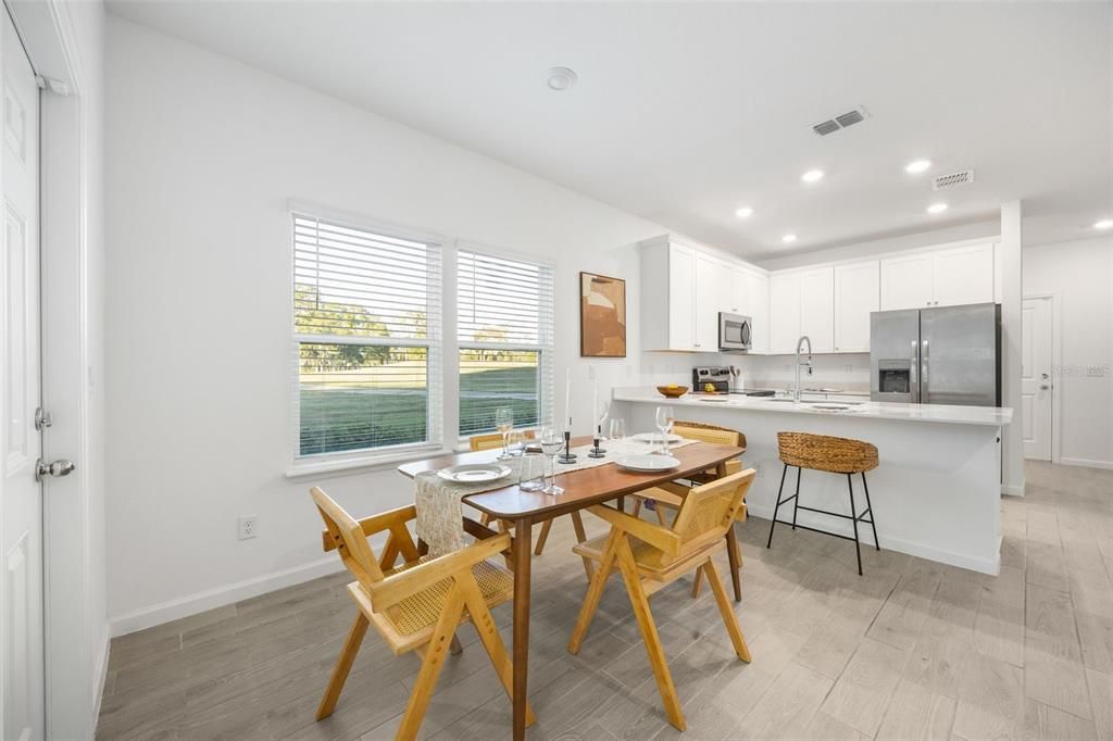 待售: $294,400 (3 贝兹, 2 浴室, 1820 平方英尺)