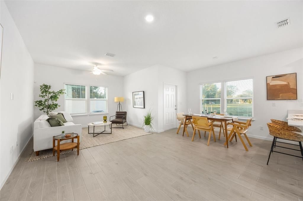 待售: $294,400 (3 贝兹, 2 浴室, 1820 平方英尺)