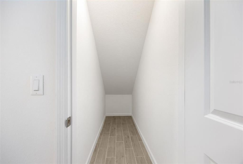 待售: $294,400 (3 贝兹, 2 浴室, 1820 平方英尺)