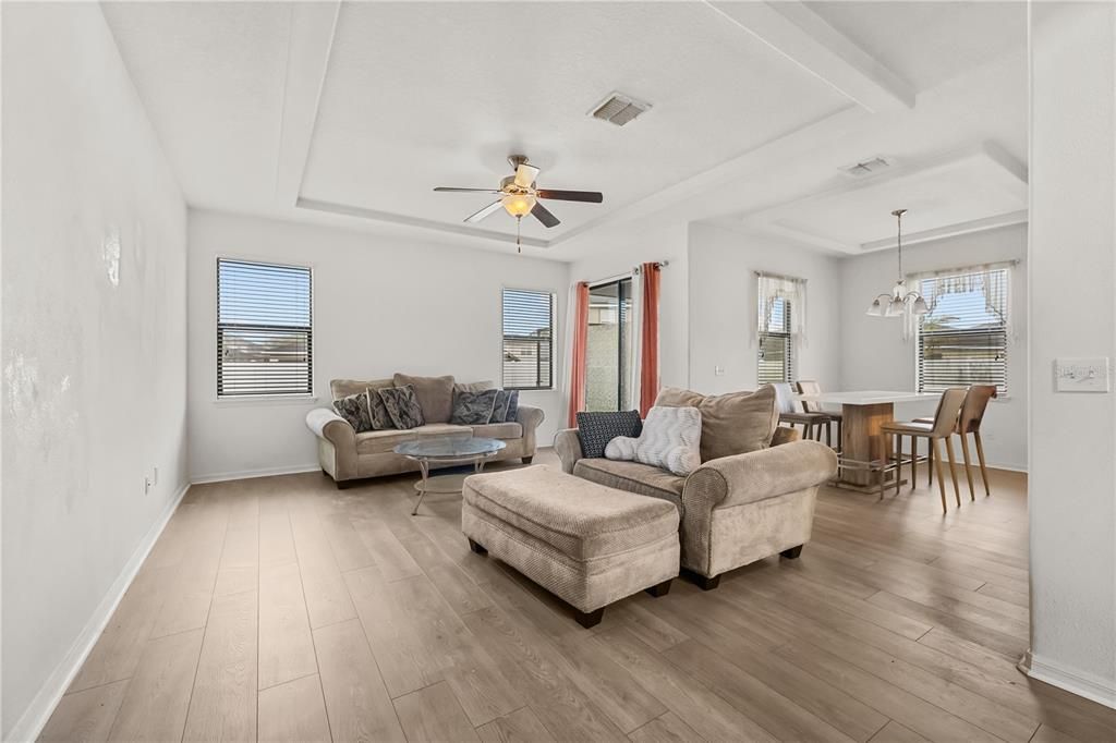 В аренду: $3,100 (5 спален, 2 ванн, 2595 Квадратных фут)