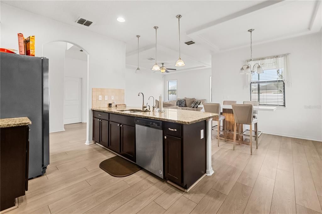 В аренду: $3,100 (5 спален, 2 ванн, 2595 Квадратных фут)