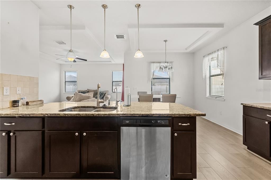 В аренду: $3,100 (5 спален, 2 ванн, 2595 Квадратных фут)