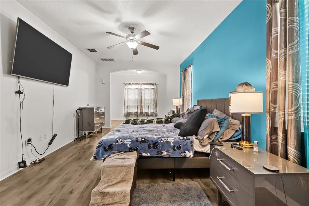 В аренду: $3,100 (5 спален, 2 ванн, 2595 Квадратных фут)