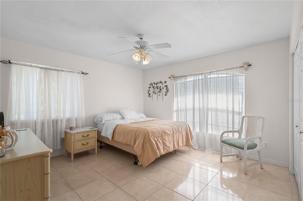 Active With Contract: $275,536 (4 beds, 3 baths, 2026 Square Feet)