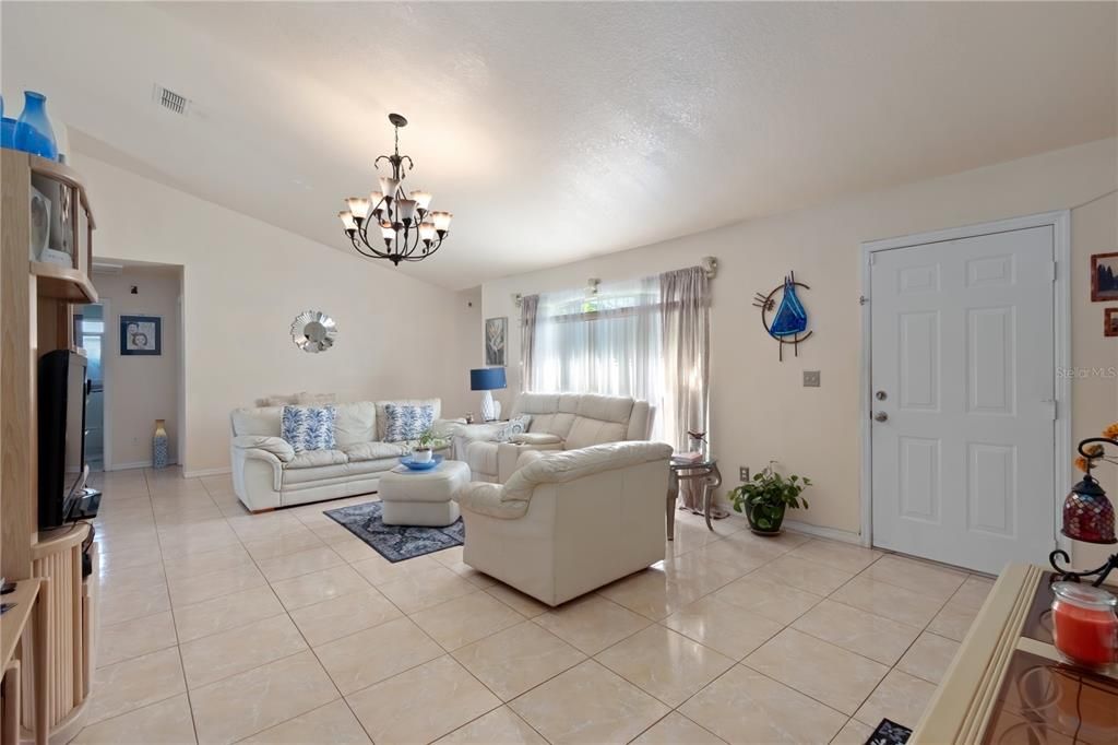 Active With Contract: $275,536 (4 beds, 3 baths, 2026 Square Feet)