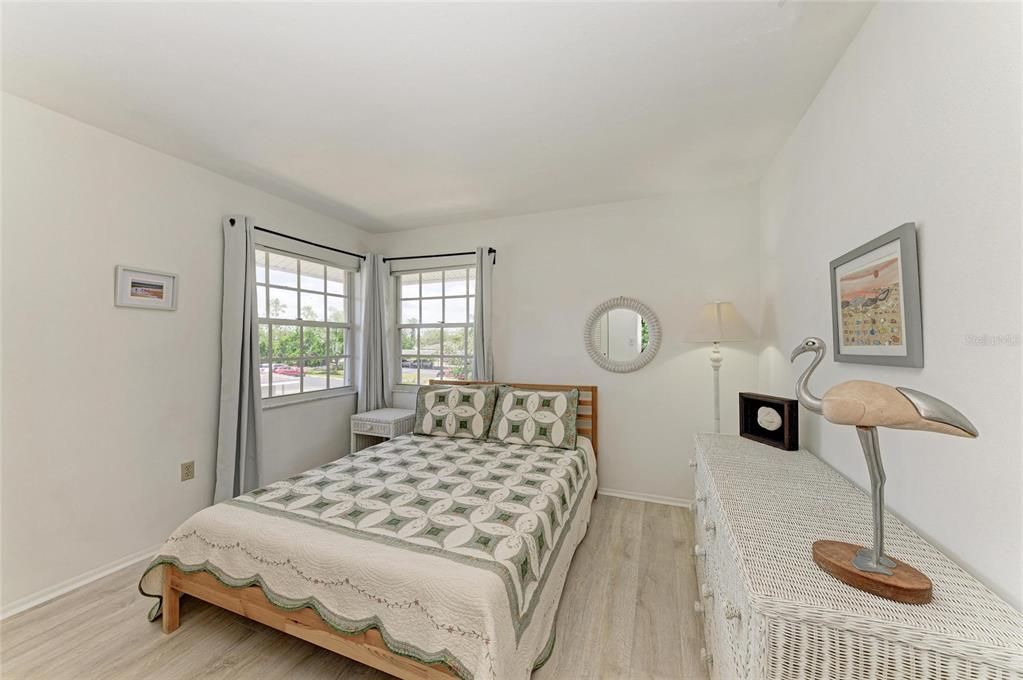 For Sale: $449,900 (3 beds, 2 baths, 1985 Square Feet)