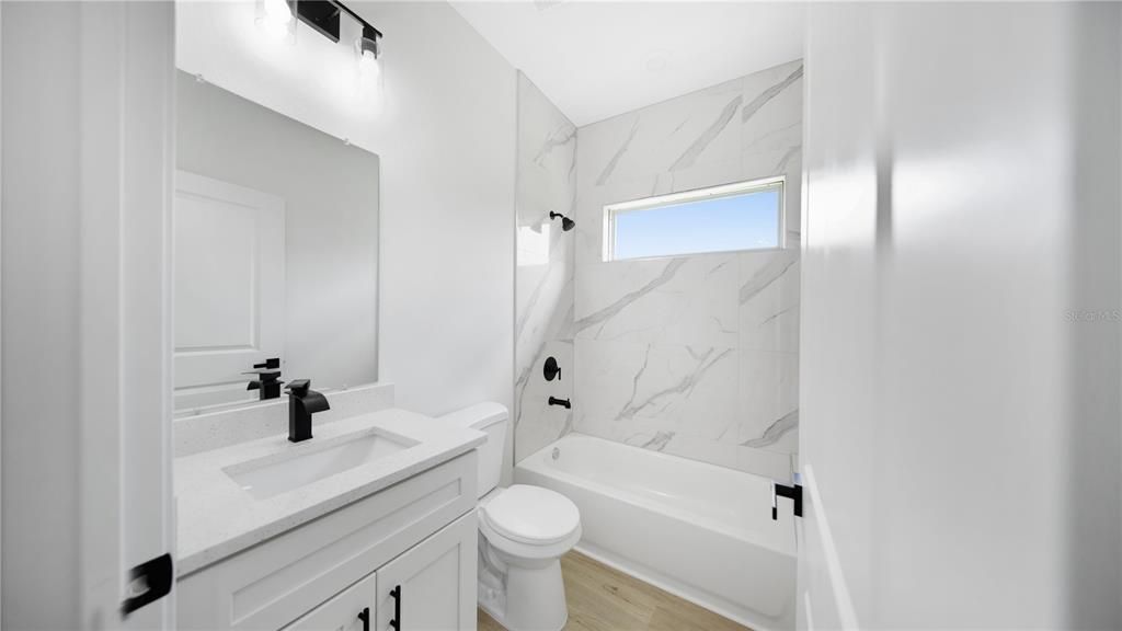 For Sale: $321,900 (4 beds, 3 baths, 1952 Square Feet)