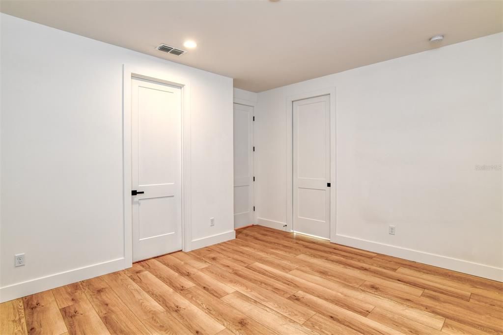 Active With Contract: $859,000 (3 beds, 2 baths, 1750 Square Feet)