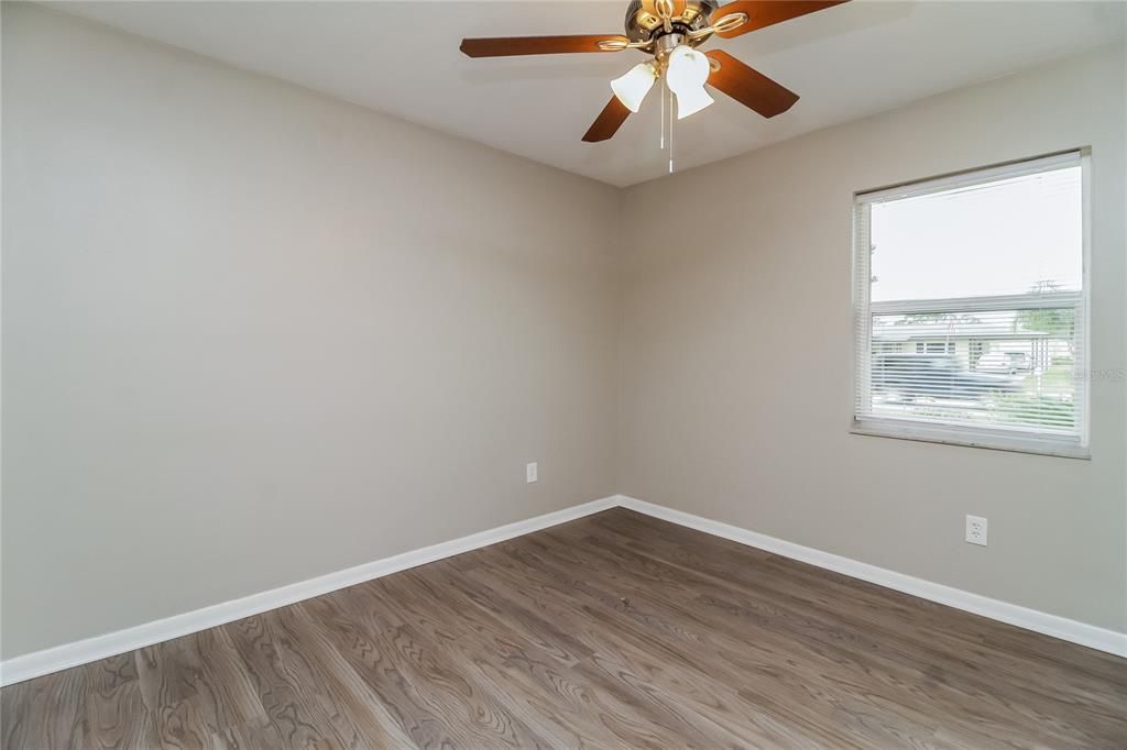 出租: $1,645 (3 贝兹, 1 浴室, 1248 平方英尺)