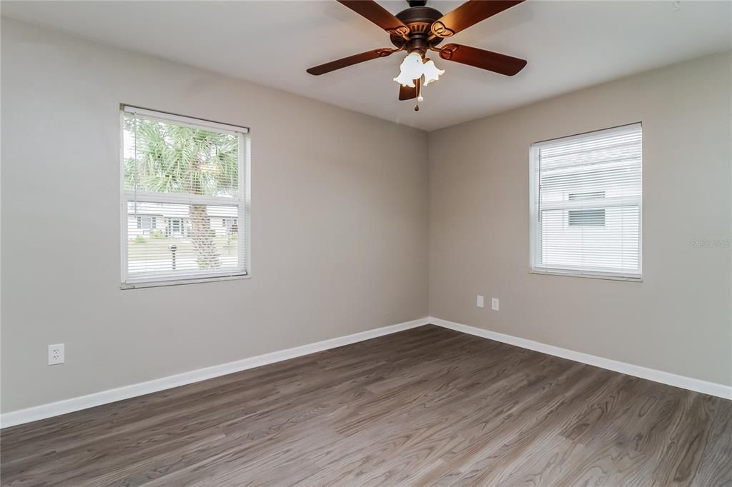 出租: $1,645 (3 贝兹, 1 浴室, 1248 平方英尺)