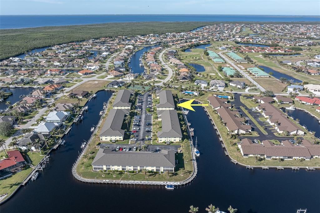 Под контрактом: $215,000 (2 спален, 2 ванн, 1110 Квадратных фут)