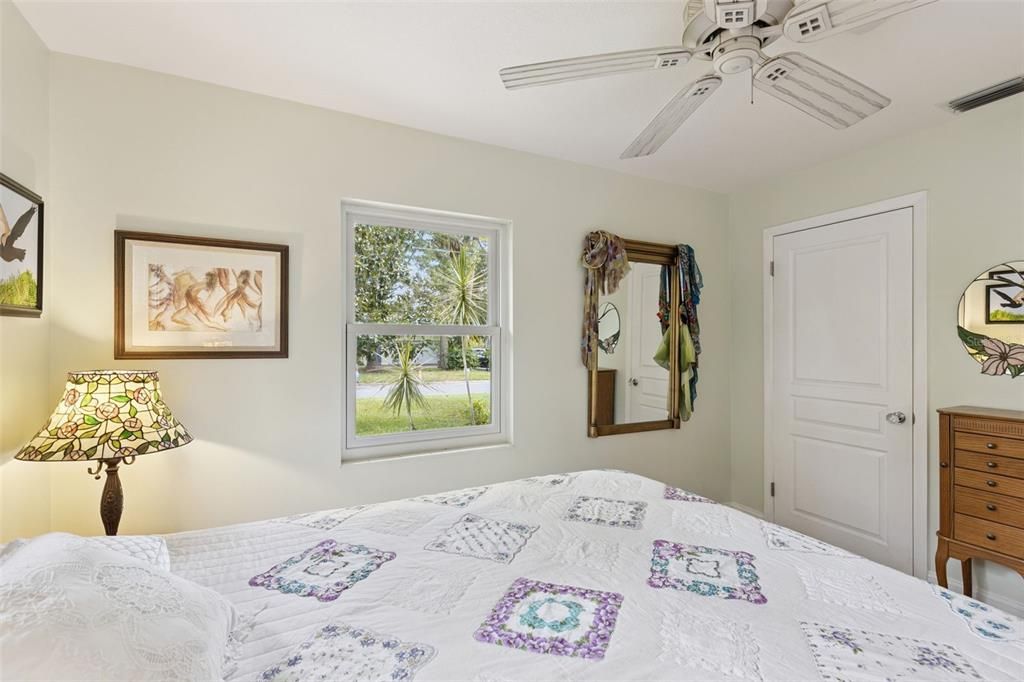 Active With Contract: $385,000 (2 beds, 2 baths, 1000 Square Feet)