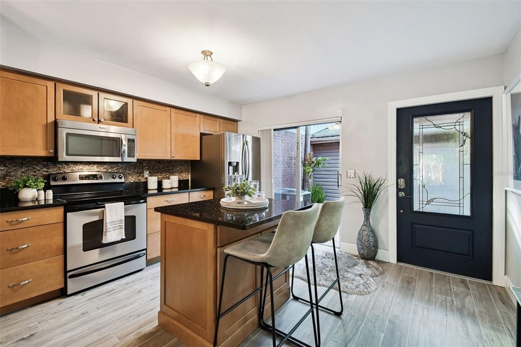 Active With Contract: $559,000 (2 beds, 2 baths, 1496 Square Feet)