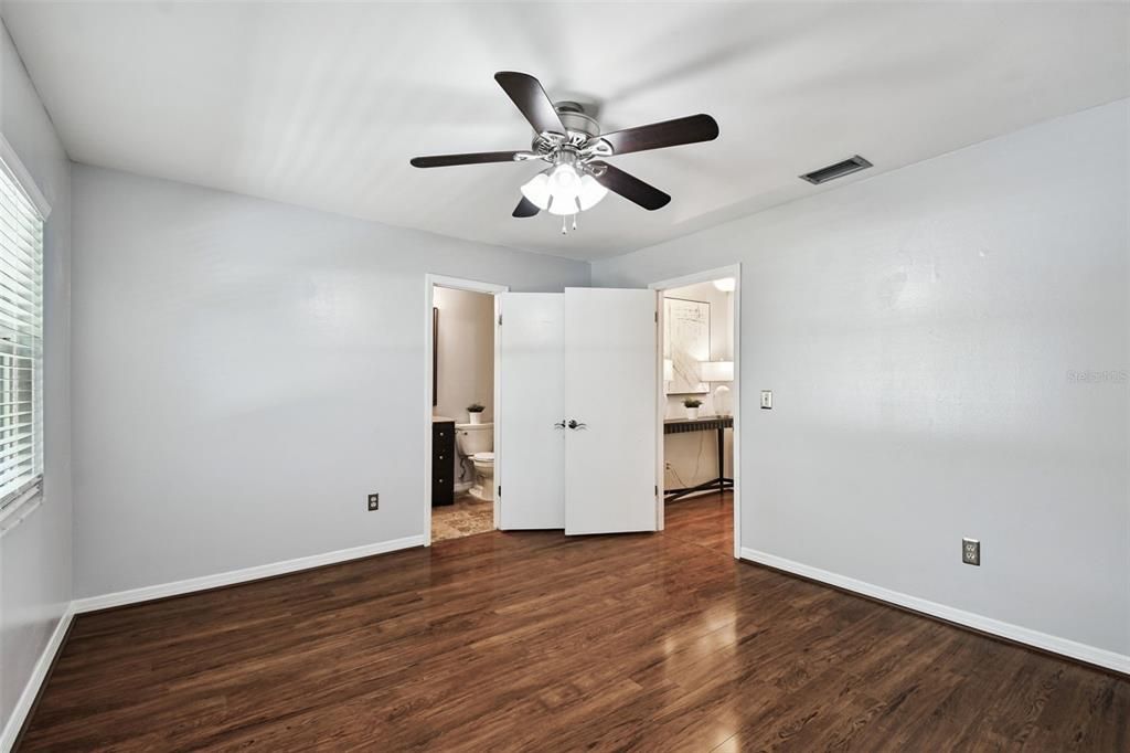 Active With Contract: $559,000 (2 beds, 2 baths, 1496 Square Feet)