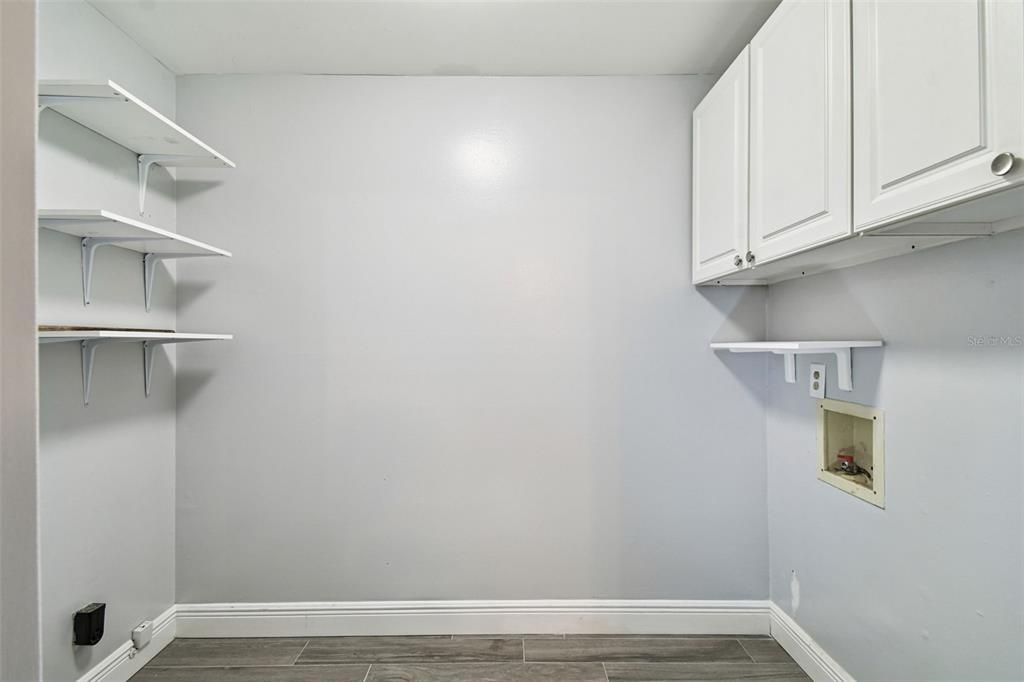 Active With Contract: $559,000 (2 beds, 2 baths, 1496 Square Feet)