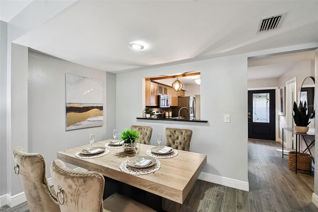 Active With Contract: $559,000 (2 beds, 2 baths, 1496 Square Feet)