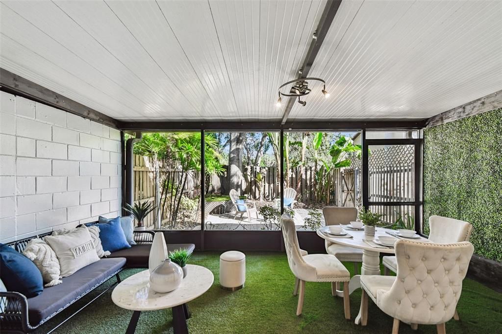 Active With Contract: $559,000 (2 beds, 2 baths, 1496 Square Feet)