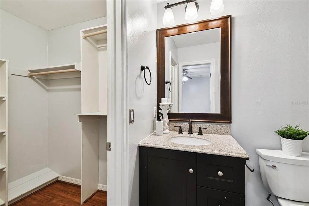 Active With Contract: $559,000 (2 beds, 2 baths, 1496 Square Feet)