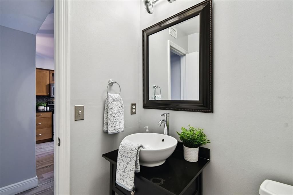 Active With Contract: $559,000 (2 beds, 2 baths, 1496 Square Feet)