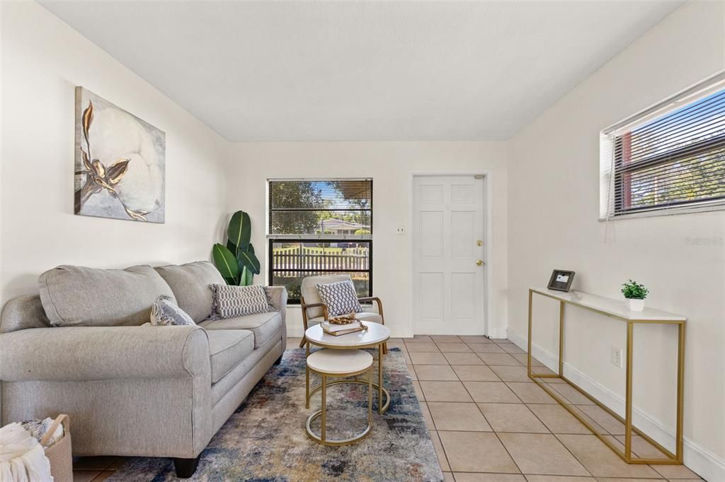 Active With Contract: $260,000 (3 beds, 1 baths, 816 Square Feet)