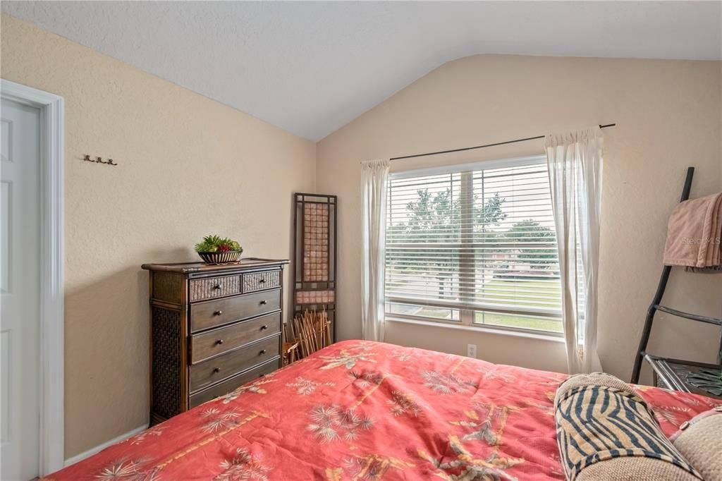 待售: $239,000 (3 贝兹, 2 浴室, 1542 平方英尺)