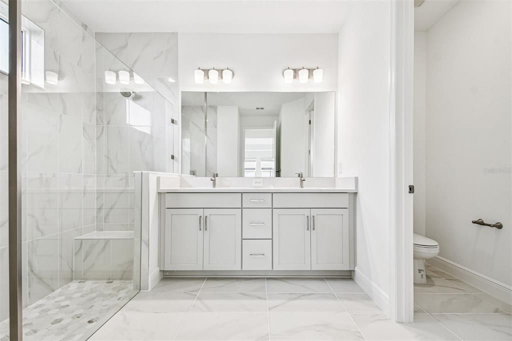 待售: $599,999 (3 贝兹, 2 浴室, 2337 平方英尺)