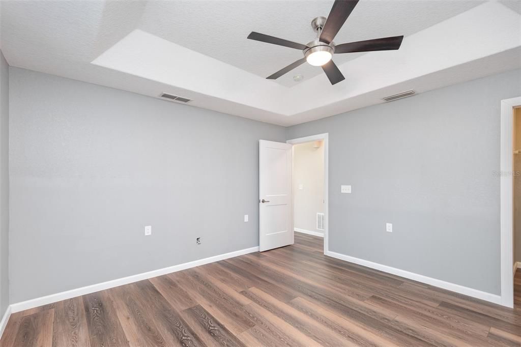 For Sale: $260,000 (3 beds, 2 baths, 1404 Square Feet)