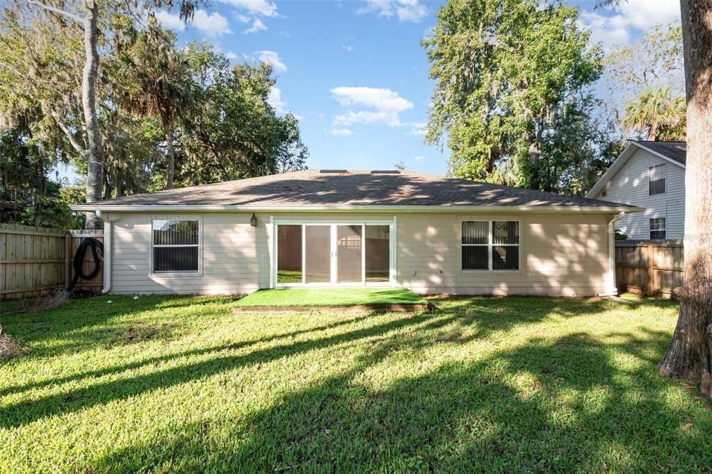 For Sale: $260,000 (3 beds, 2 baths, 1404 Square Feet)