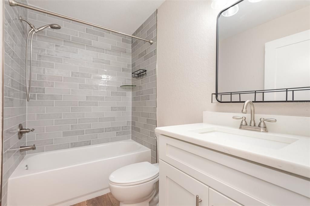 For Sale: $260,000 (3 beds, 2 baths, 1404 Square Feet)