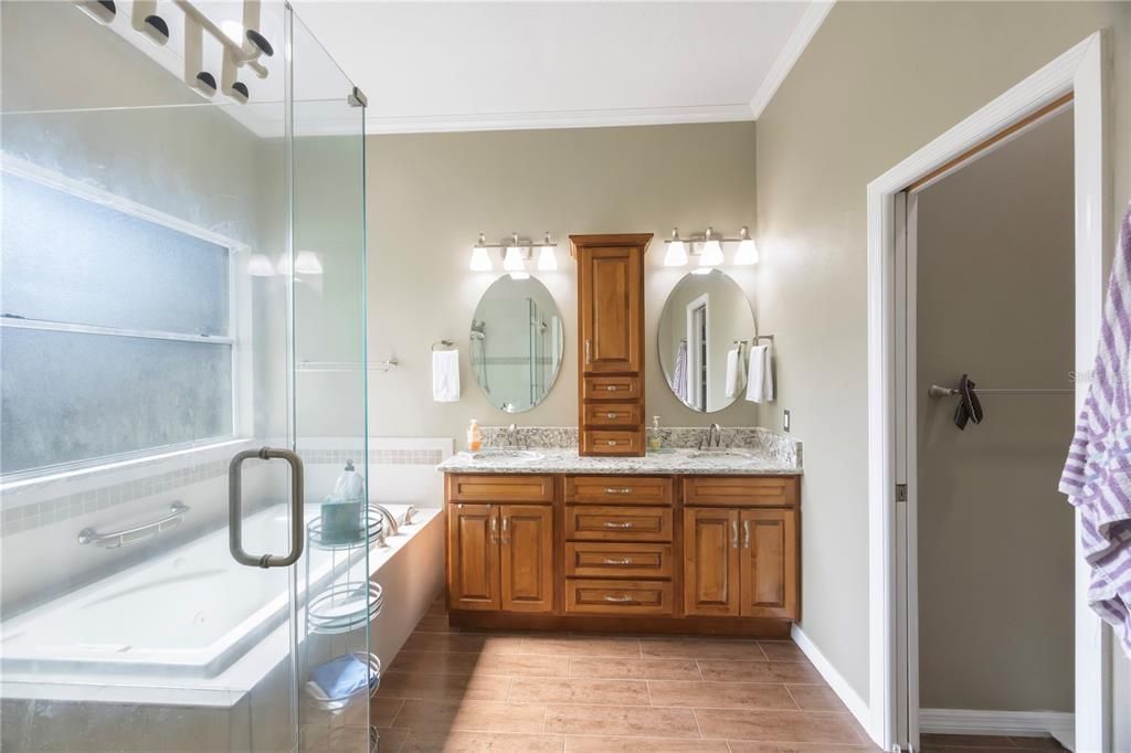 For Sale: $530,000 (3 beds, 2 baths, 2065 Square Feet)