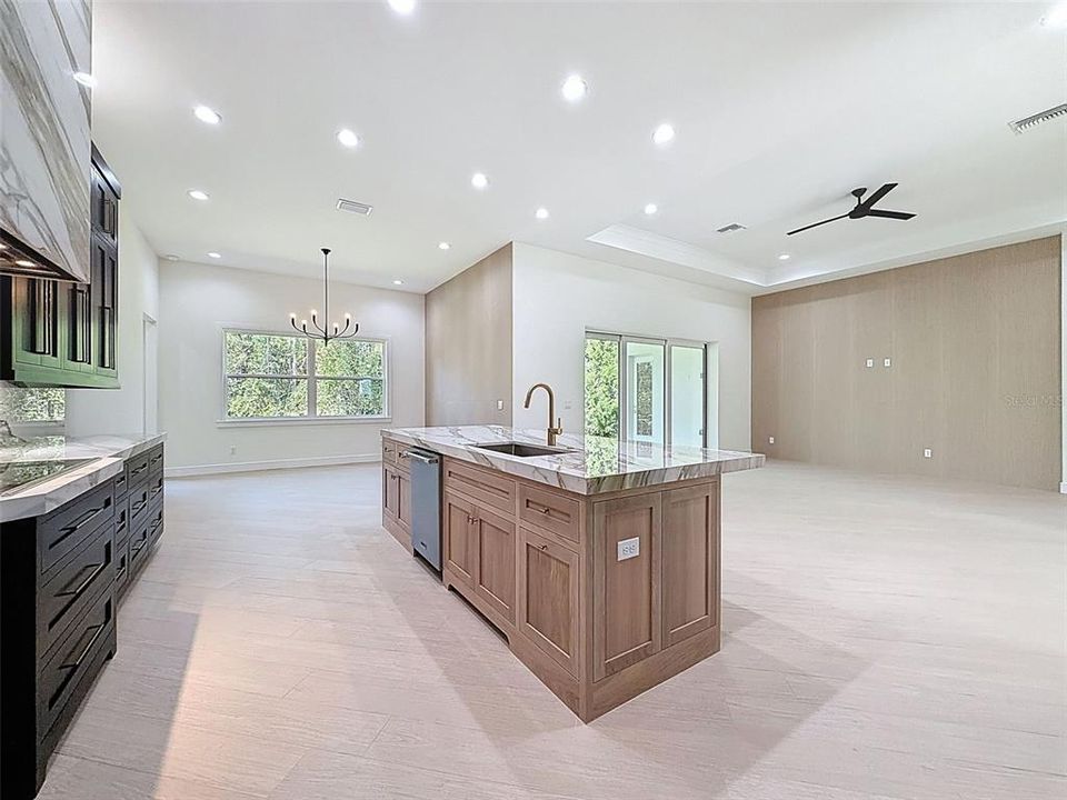 На продажу: $650,000 (3 спален, 3 ванн, 2682 Квадратных фут)