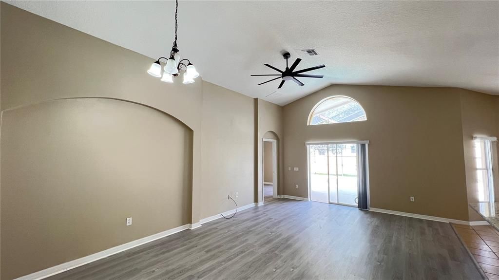 Active With Contract: $2,250 (4 beds, 3 baths, 1862 Square Feet)